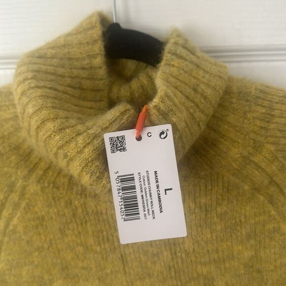 Superdry Men's Mustard Turtleneck Sweater - Picture 8 of 9